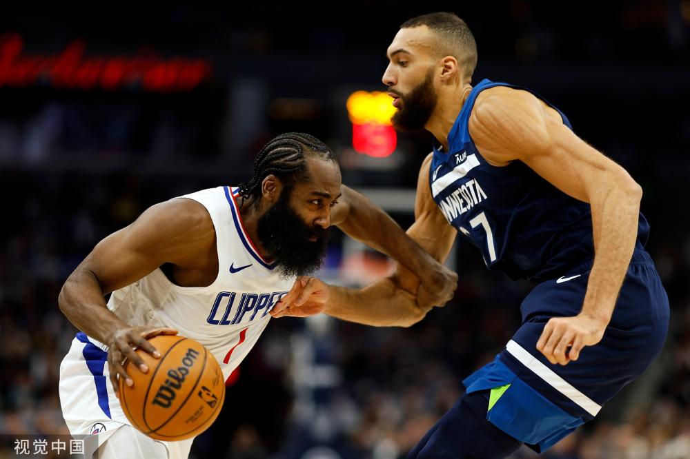 她以一个稳 她以一个稳