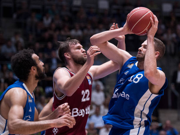 的平台上脱 的平台上脱