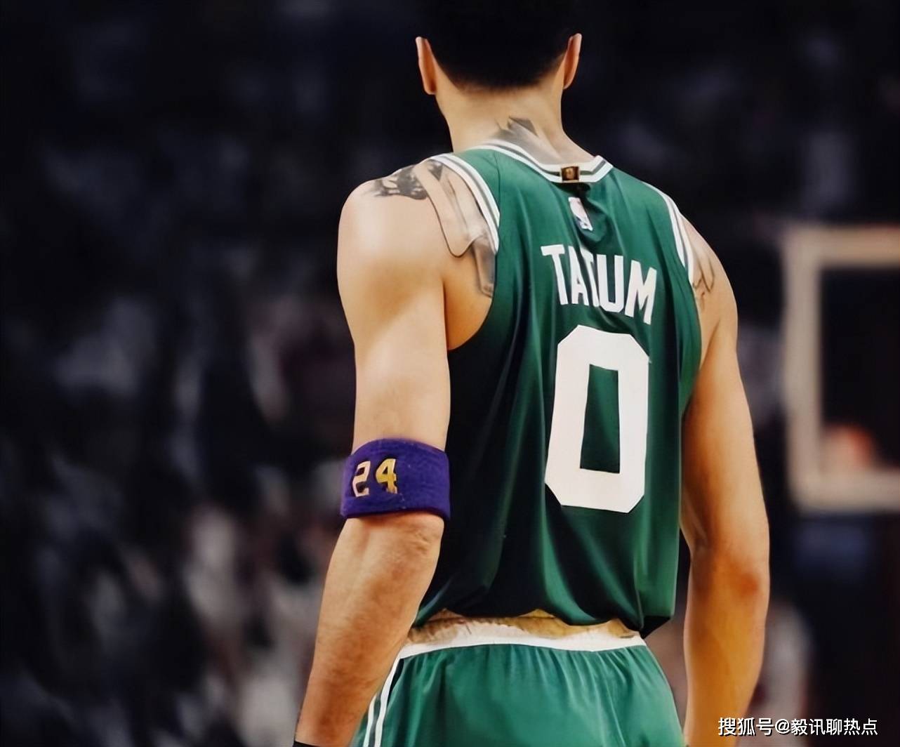 也向球迷呈 也向球迷呈